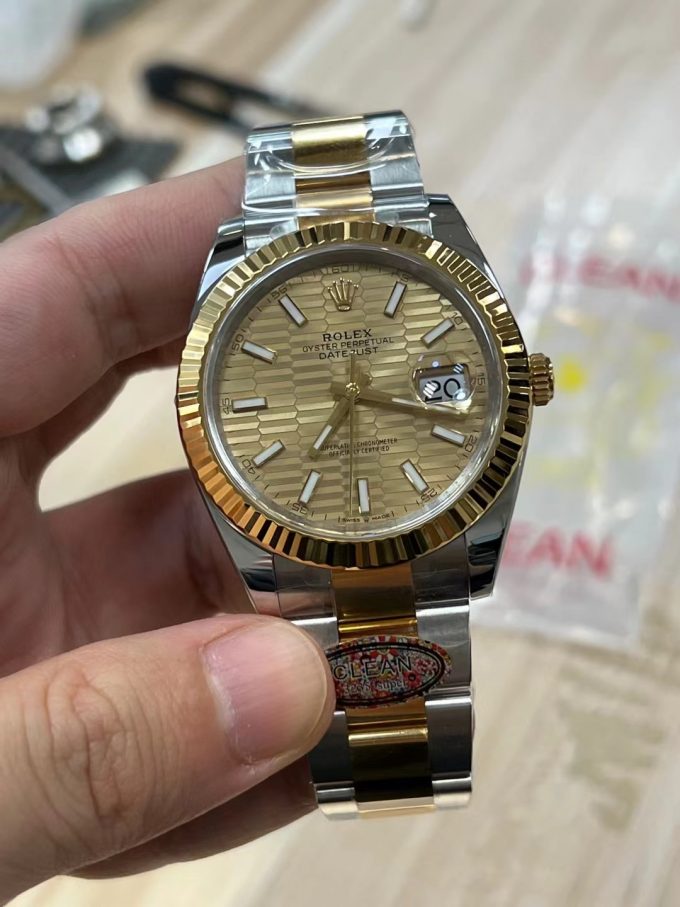 Clean Factory Watches Rolex DateJust 41mm m126333 0021 Yellow Gold Motif Dial Oyster Bracelet 3235 Movement 03