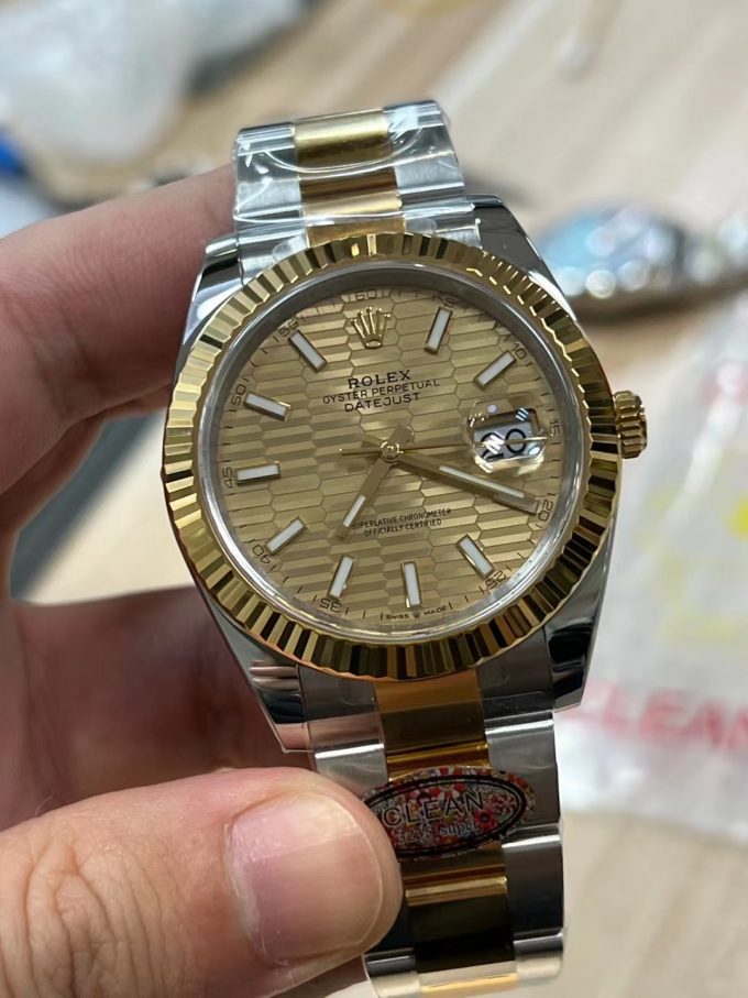 Clean Factory Watches Rolex DateJust 41mm m126333 0021 Yellow Gold Motif Dial Oyster Bracelet 3235 Movement 04