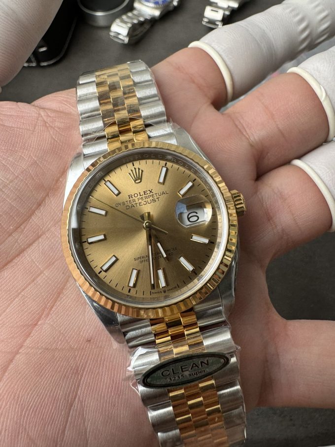 Clean Factory Rolex Datejust 36mm 126233 Yellow Gold Dial with Stick Markers Two Tone Yellow Gold Oystersteel Strap 05